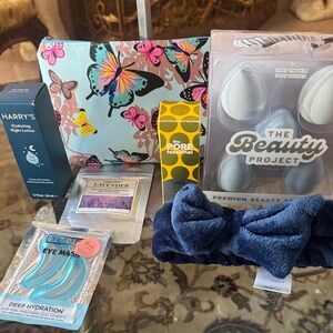 Cosmetic Bag with Skincare Set